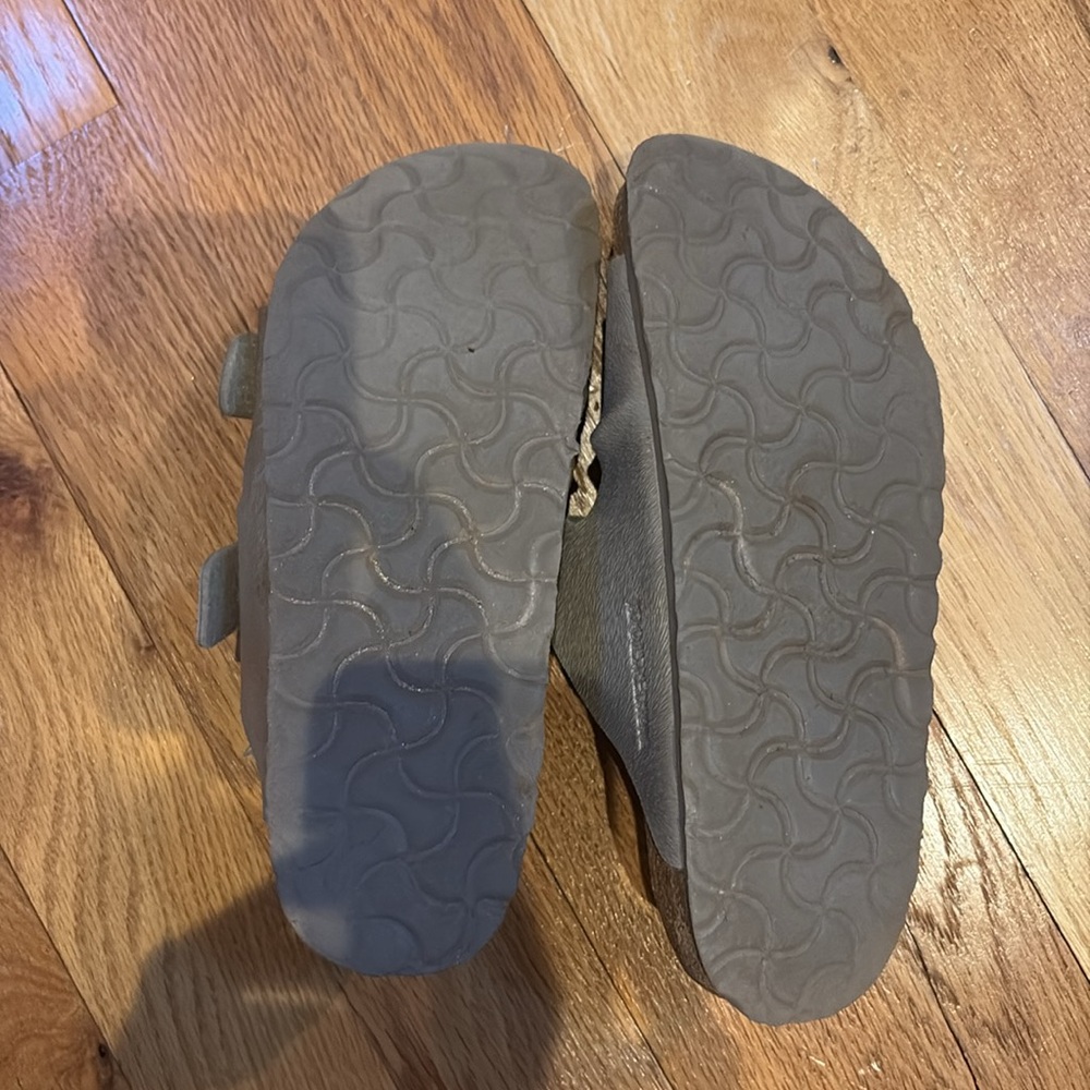 • Birkenstock • - Picture 7 of 7